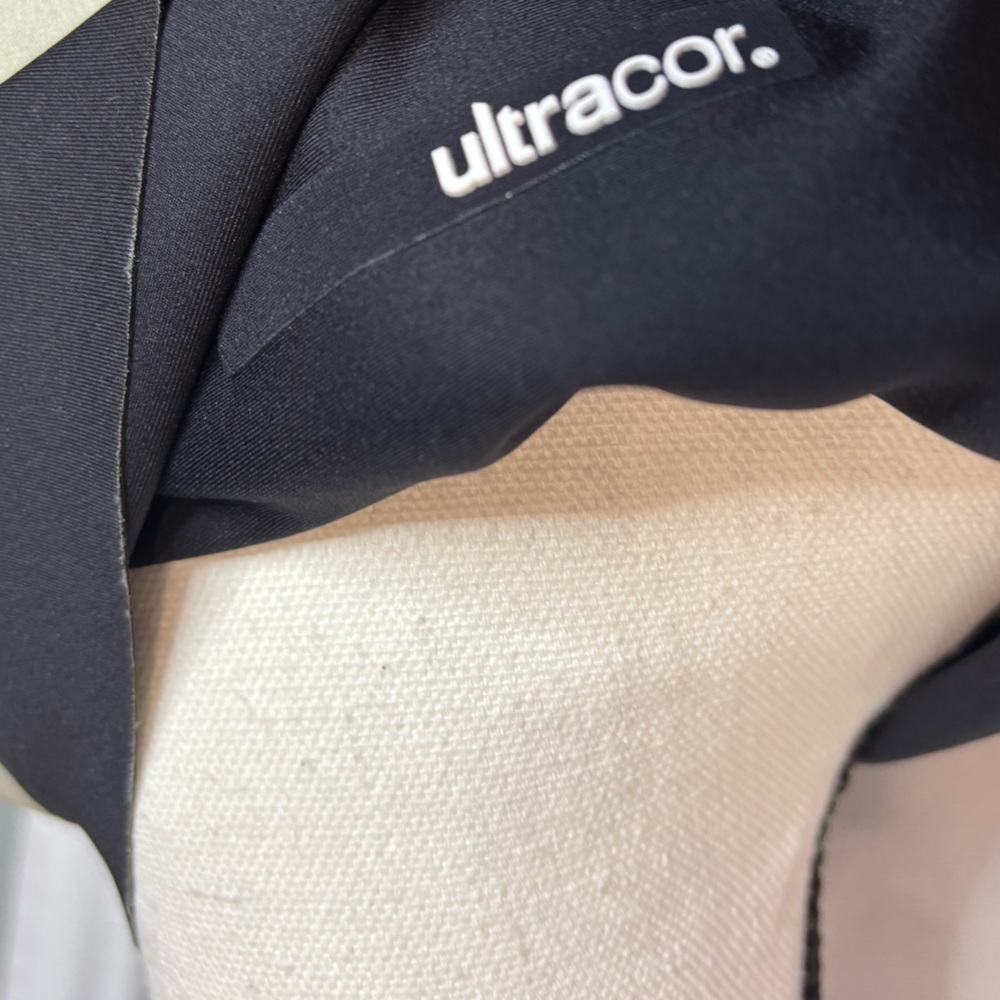 UltraCor Black hooded crop top Size Medium Roses stripes Ultra Cor - Picture 5 of 8